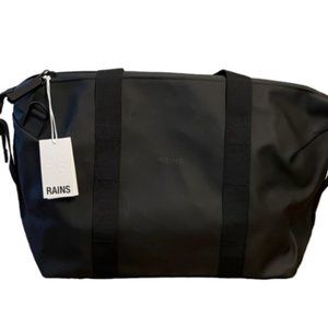 NWT Rains Hilo Weekender Bag BLACK